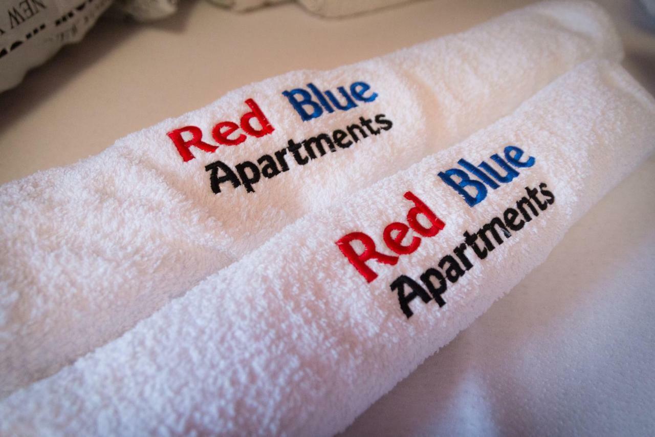 Design Apartments Red Blue 오시예크 외부 사진
